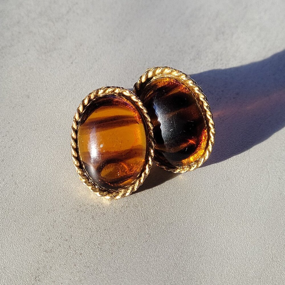 Vintage 80s Amber Glass Cabochon Clip On Earrings Gold Tone Rope - Picture 2 of 5
